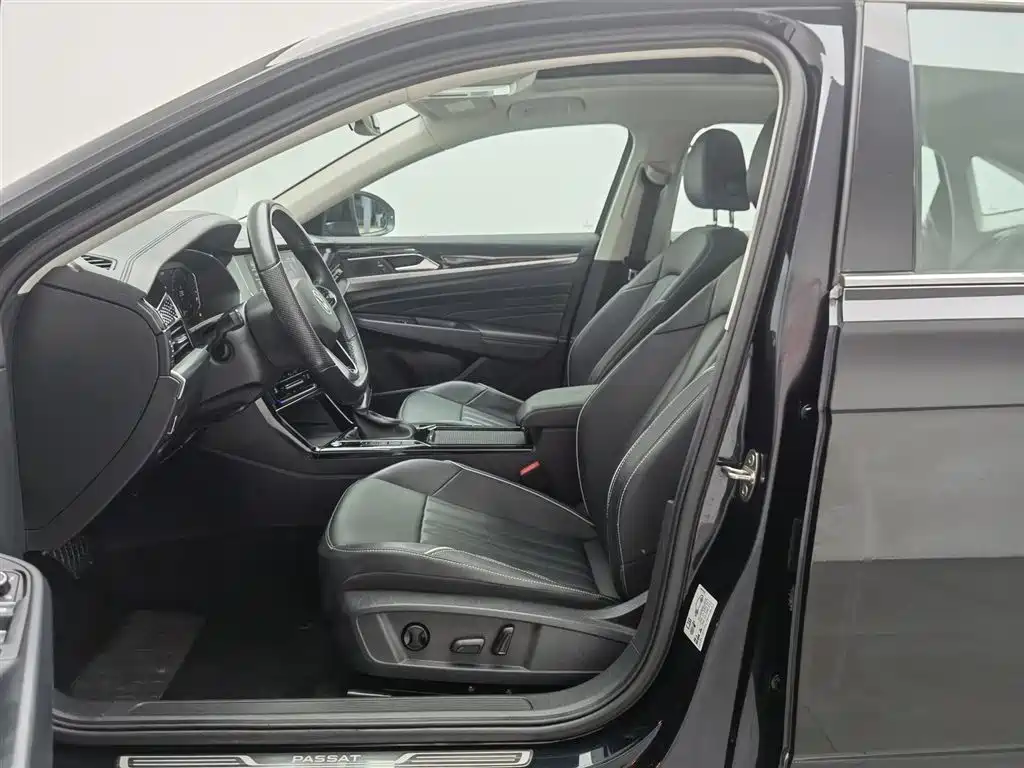 Volkswagen Passat 2023 — фото 10
