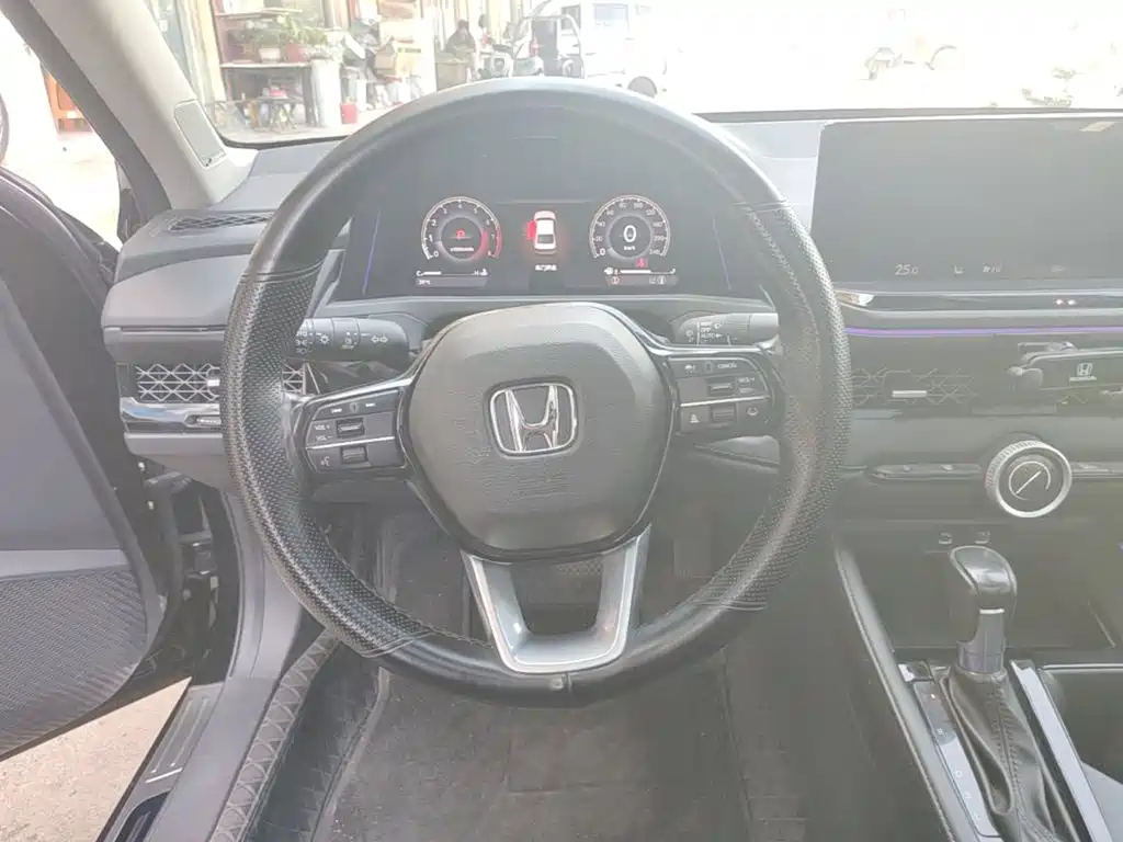 Honda Accord 2023 — фото 11