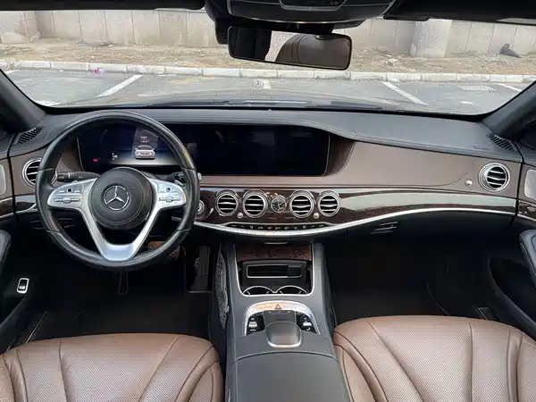 Mercedes-Benz S-Class 2020