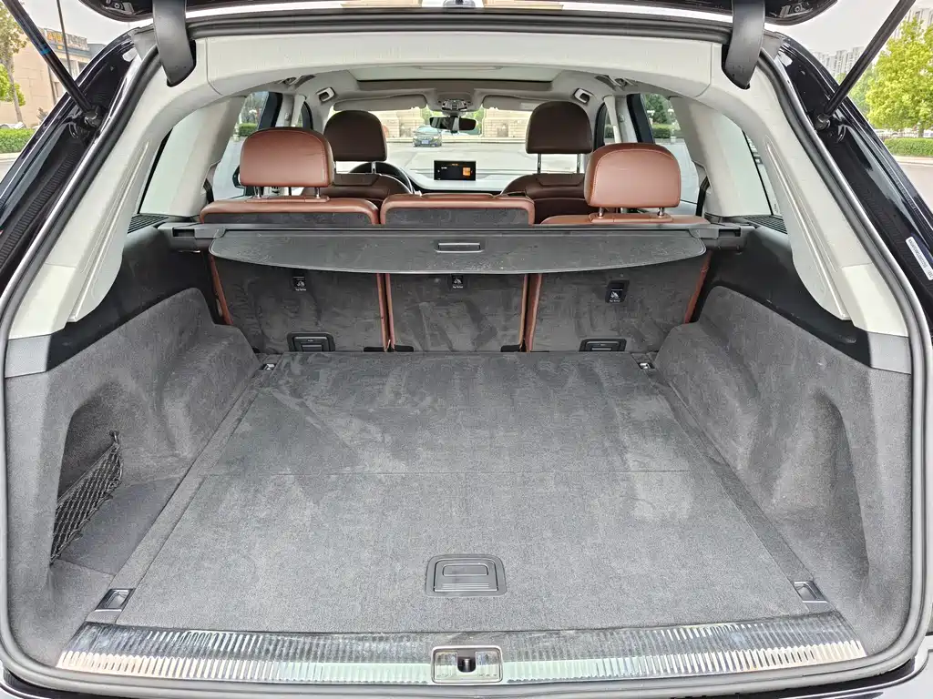 Audi Q7 2018 — фото 14