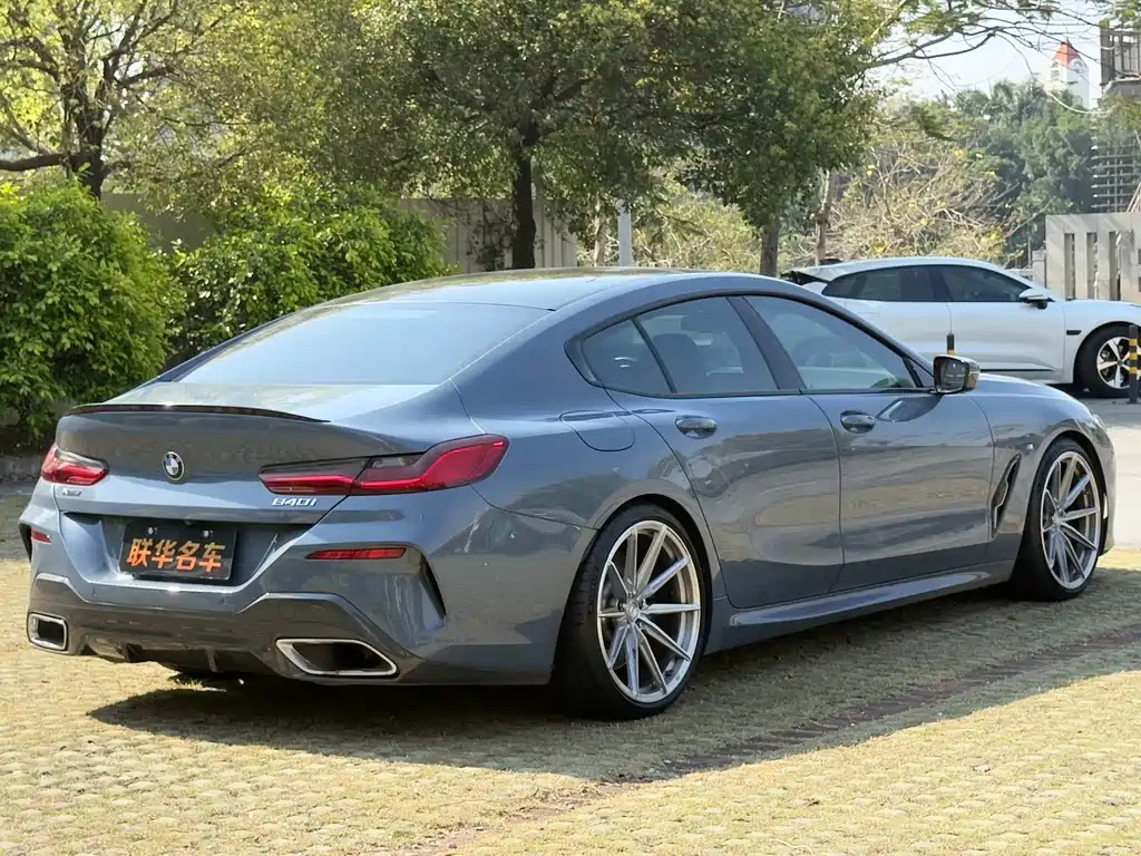 BMW 8 Series 2021 — фото 9