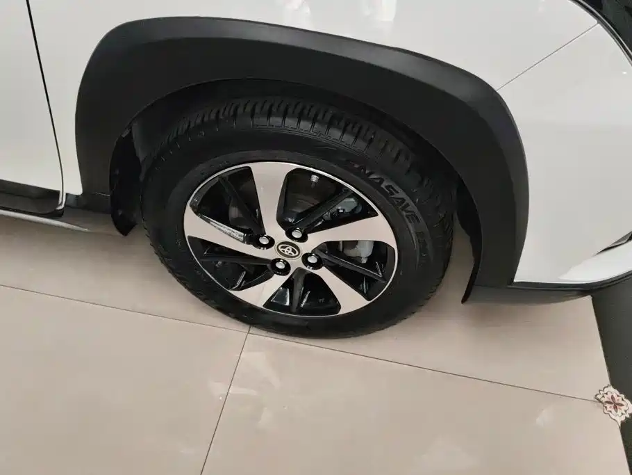 Toyota Yaris L 2020
