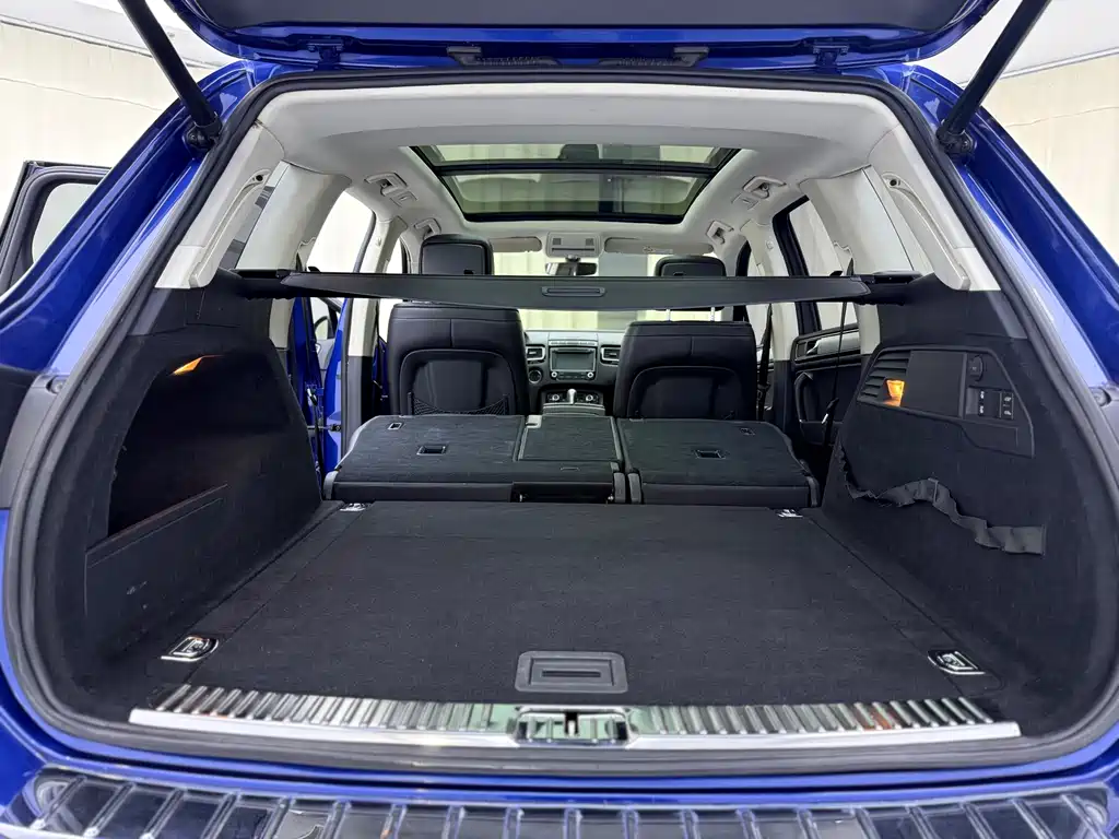 Volkswagen Touareg 2017 — фото 9