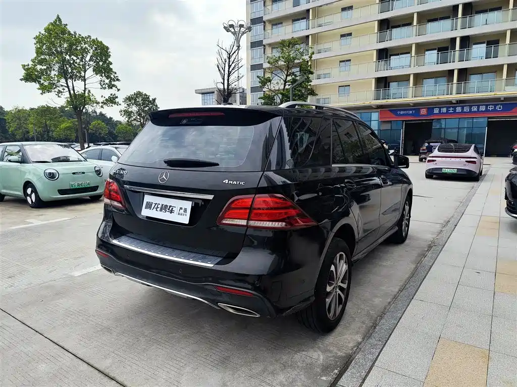 Mercedes-Benz GLE 2018 — фото 9