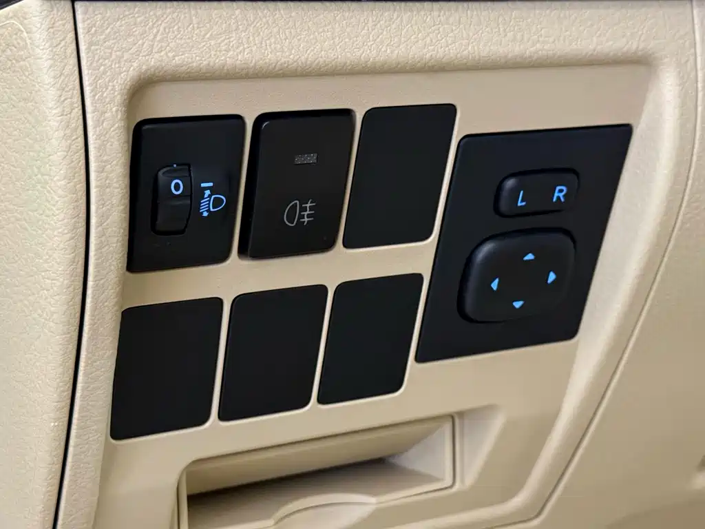 Toyota Land Cruiser 2017 — фото 4