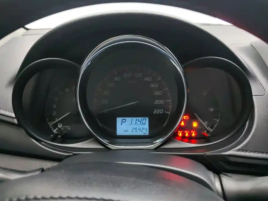 Toyota Vios 2023 — фото 14