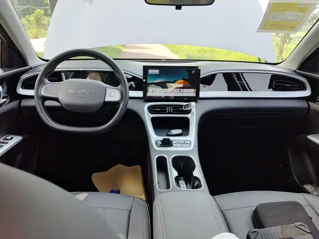 Geely Galaxy Starwish 2026 — фото 10