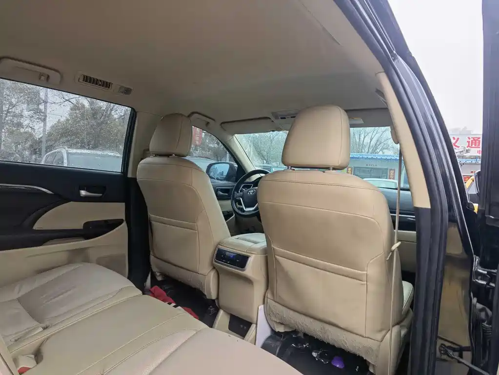 Toyota Highlander 2020 — фото 14