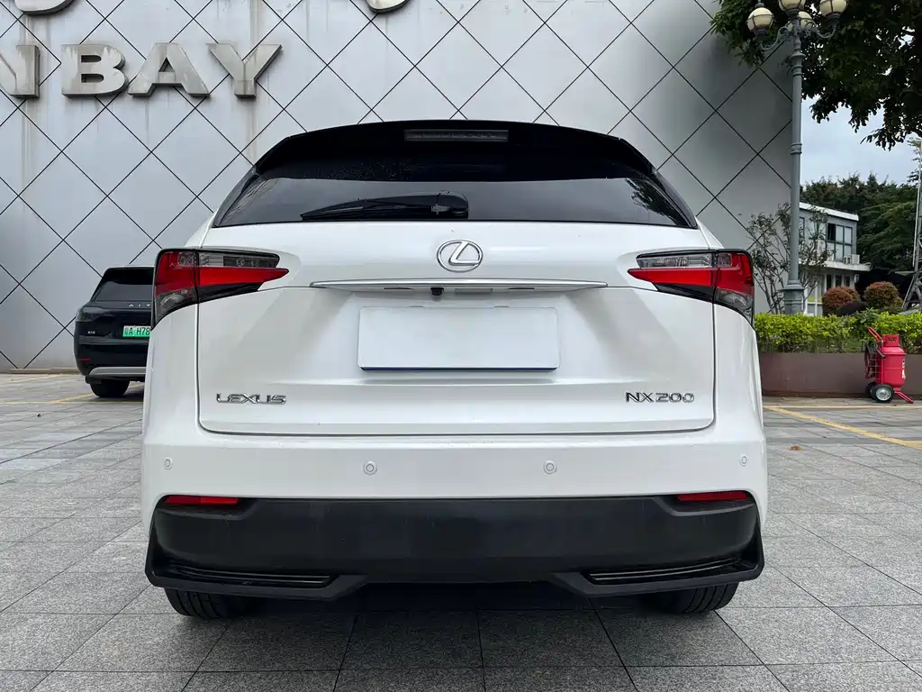 Lexus NX 2015 — фото 4