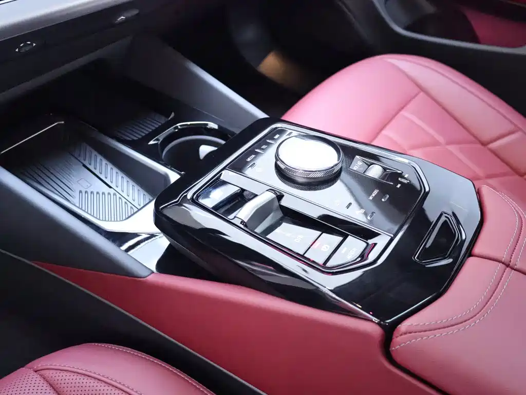 BMW i5 2025 — фото 12