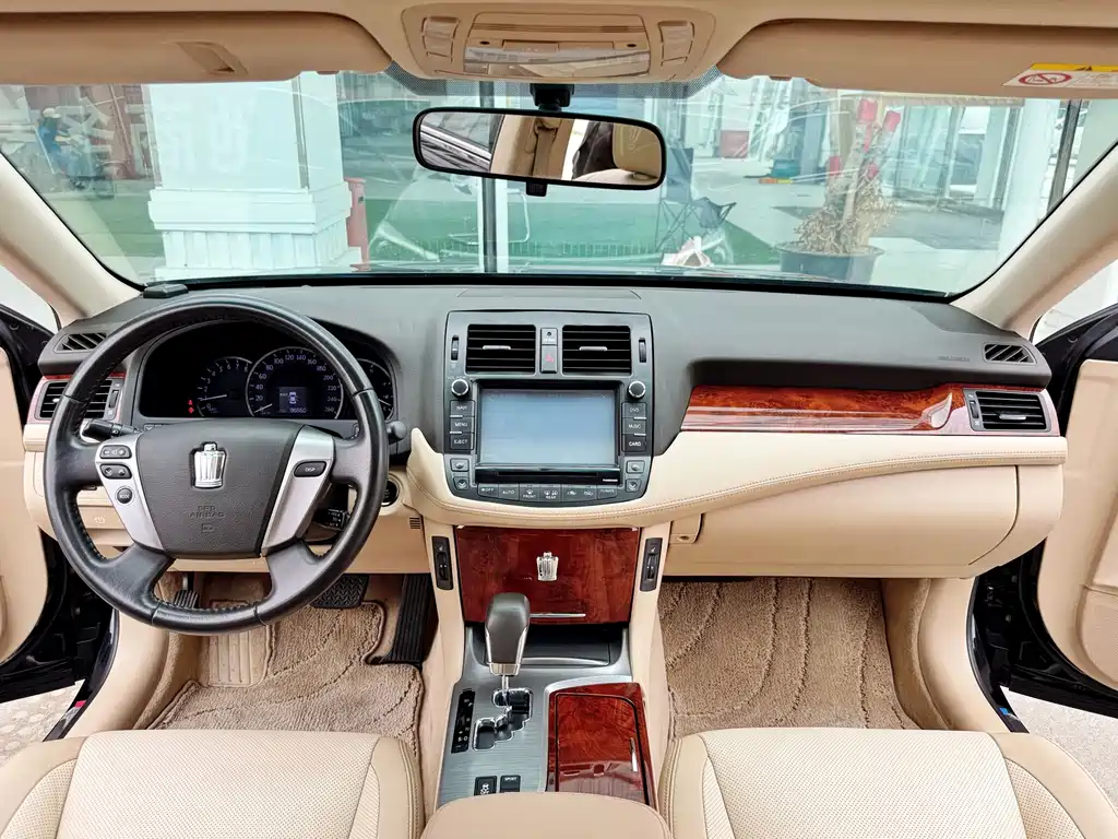 Toyota Crown 2013 — фото 12
