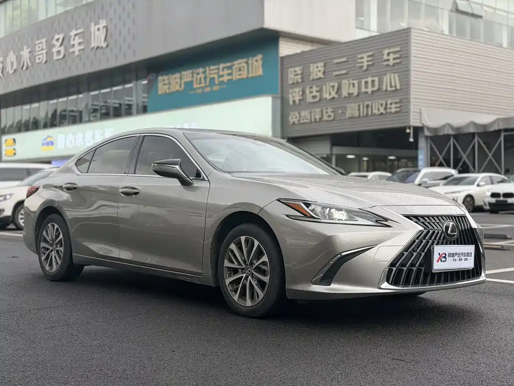 Lexus ES 2022 — фото 3