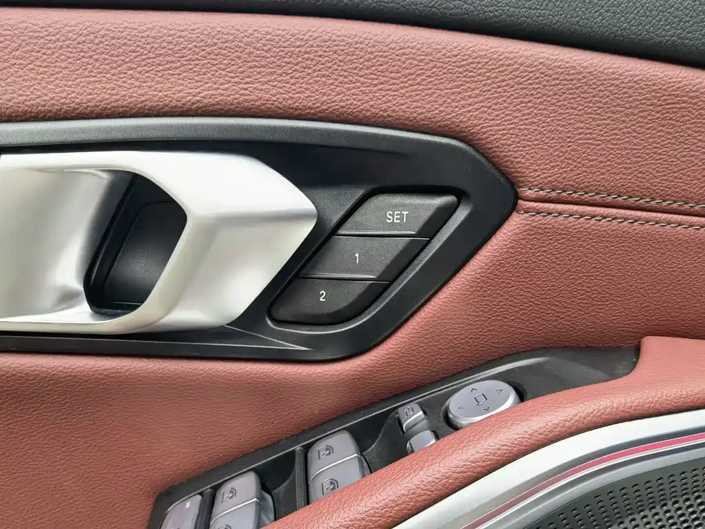 BMW 3 Series 2023 — фото 15