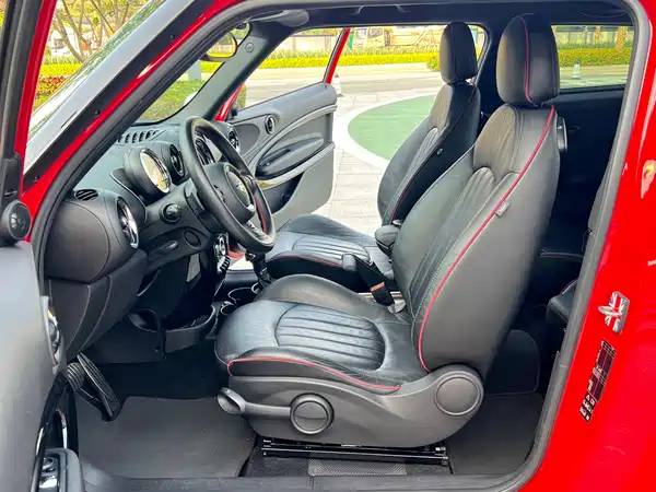 MINI JCW PACEMAN 2016