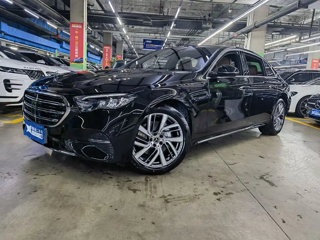 Mercedes-Benz E-Class 2025 — фото 1