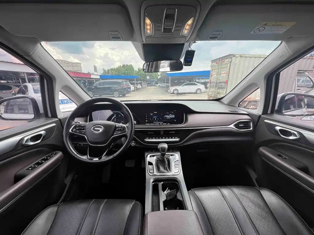 GAC Motor Trumpchi M6 2023 — фото 9