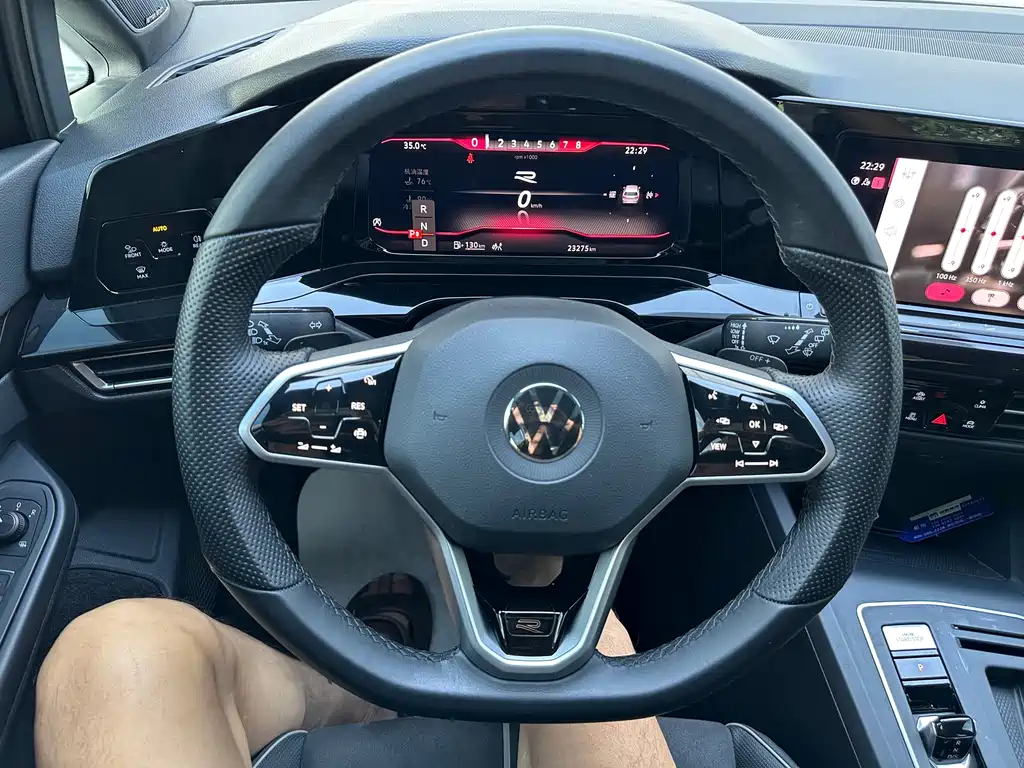 Volkswagen Golf 2023