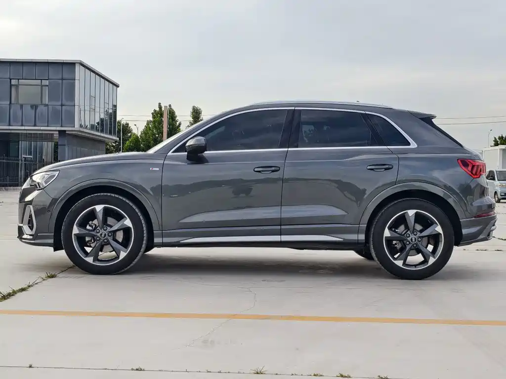 Audi Q3 2022