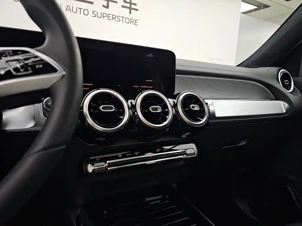 Mercedes-Benz GLB 2024 — фото 10