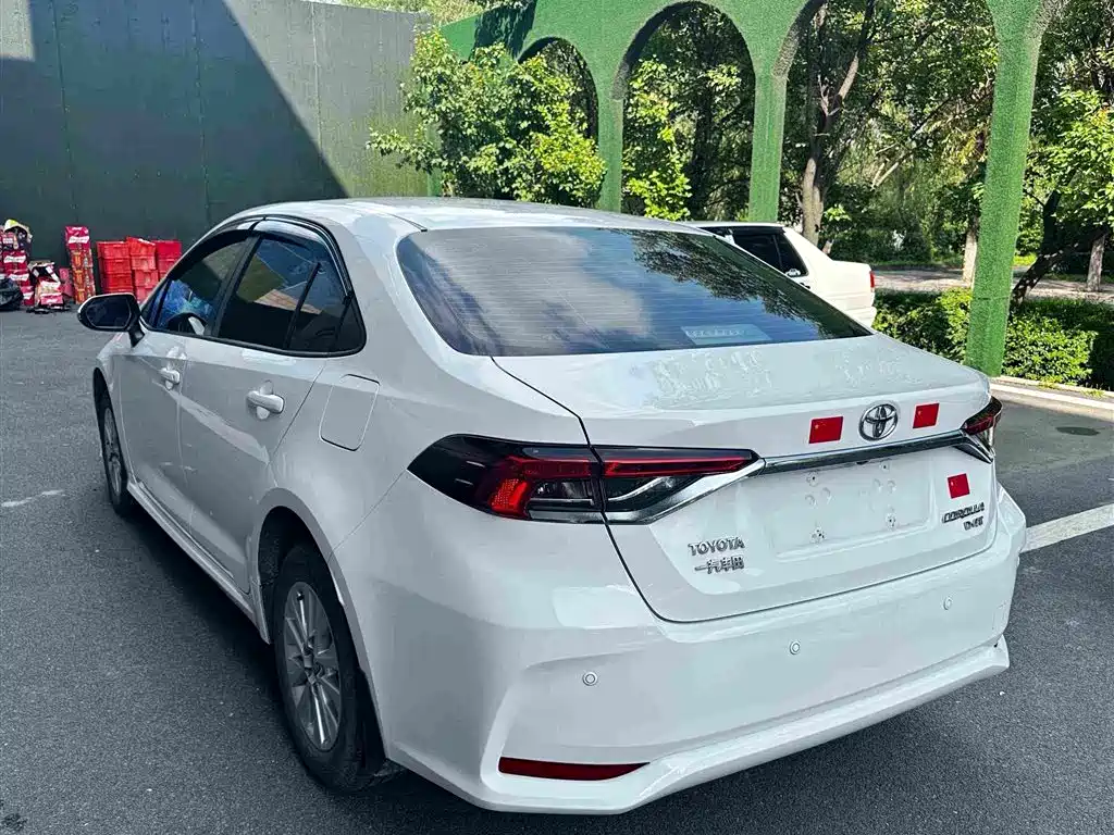 Toyota Corolla 2022 — фото 16