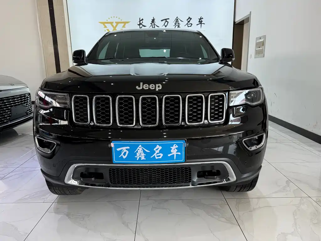 Jeep Grand Cherokee 2022 — фото 2
