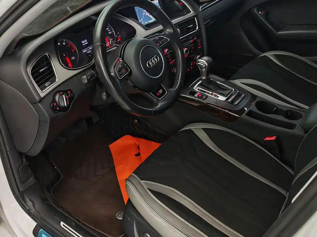 Audi A4L 2014