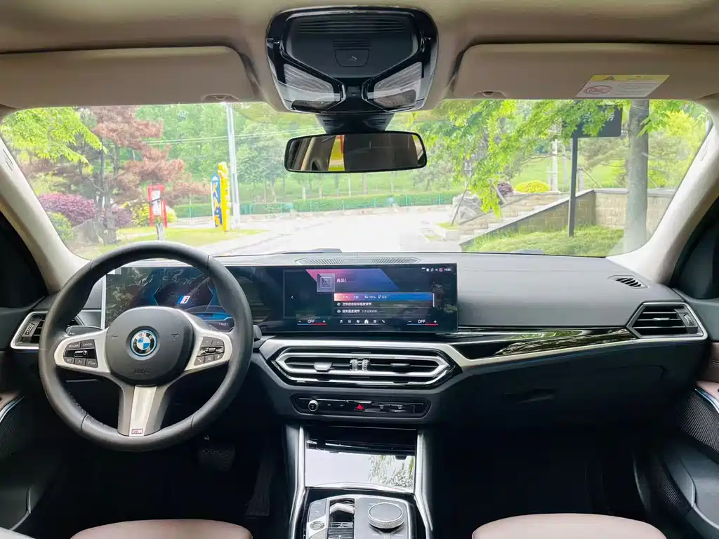BMW i3 2024 — фото 8