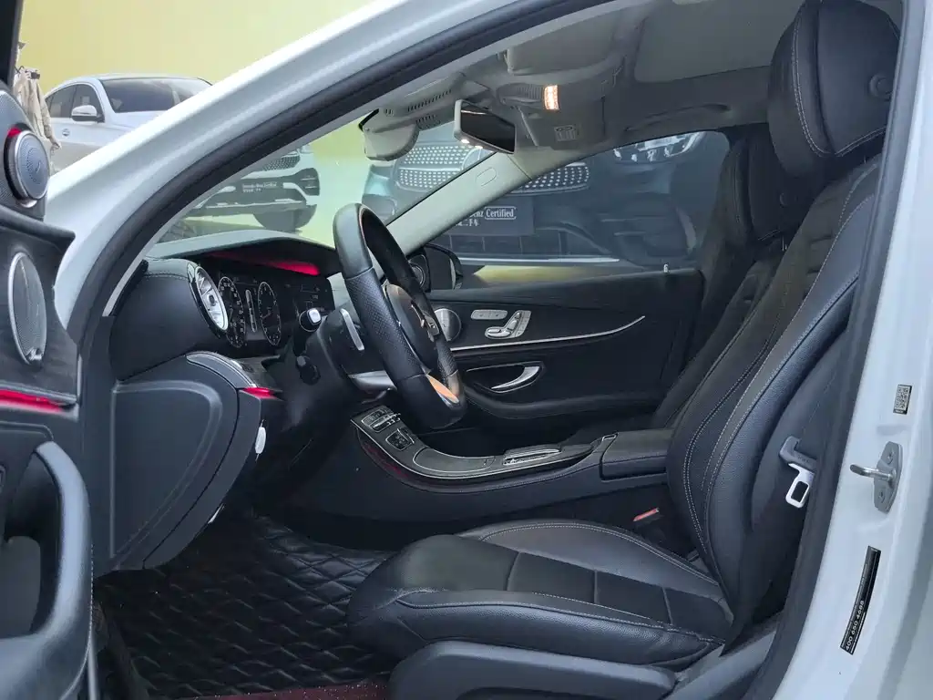 Mercedes-Benz E-Class 2020 — фото 11