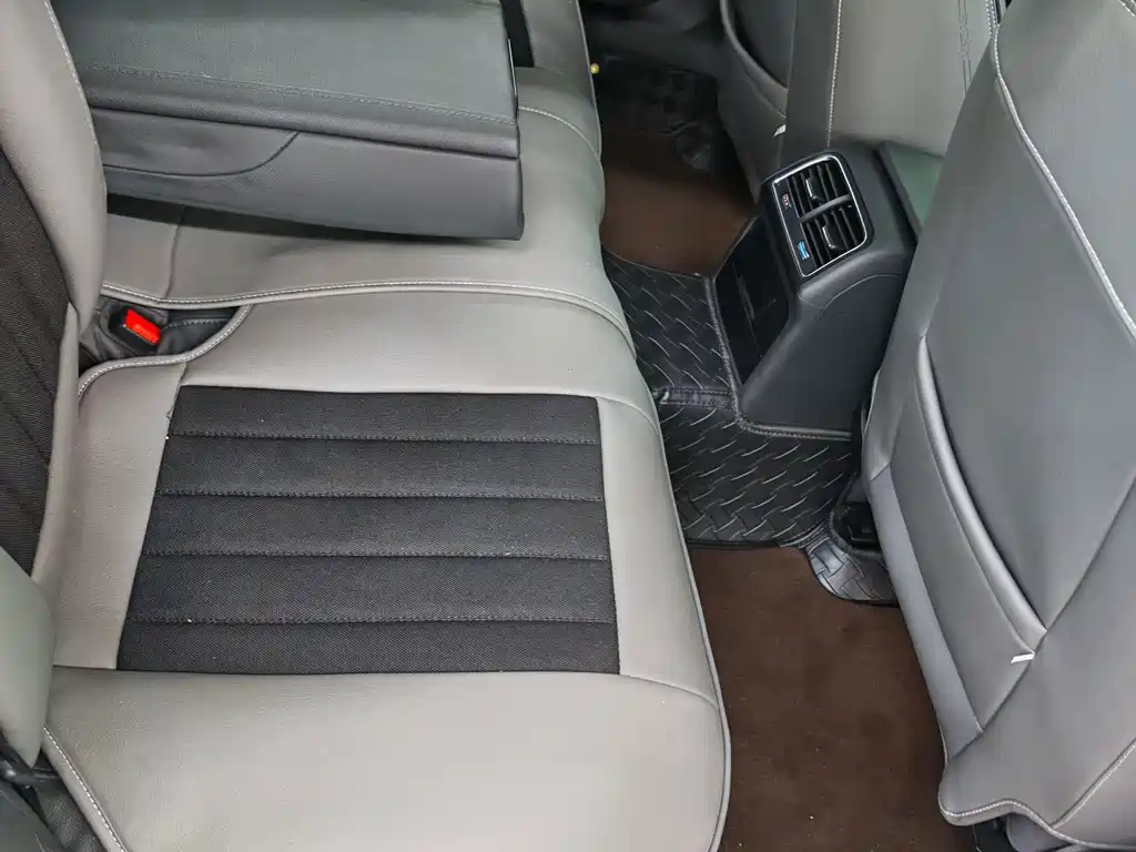 Audi A4L 2014