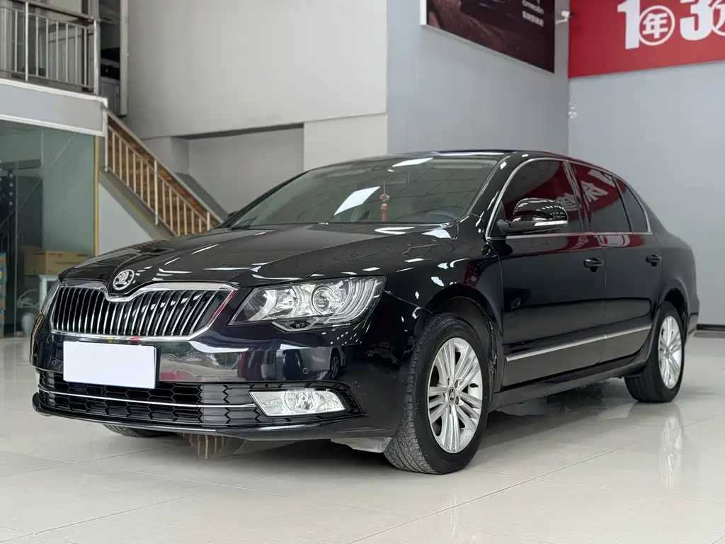 Skoda Superb 2016 — фото 1