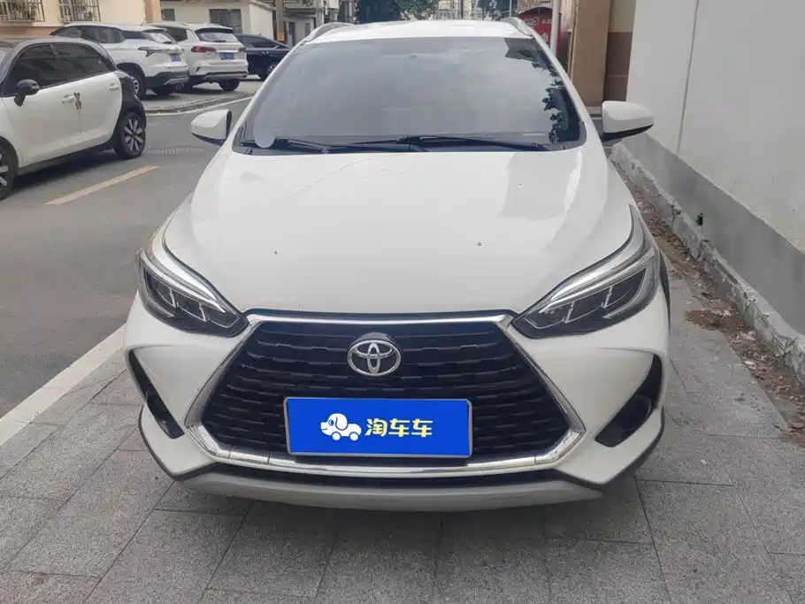 Toyota Yaris L 2023