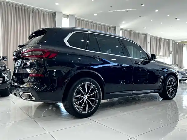 BMW X5 2023