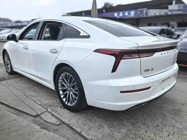 Bestune B70 2022