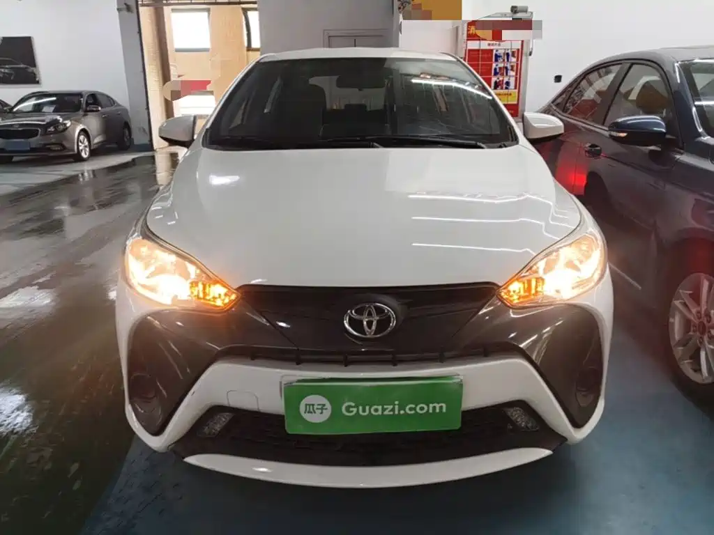 Toyota Yaris L 2019 — фото 3