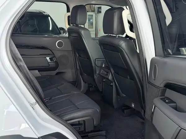 Land Rover Discovery 2018