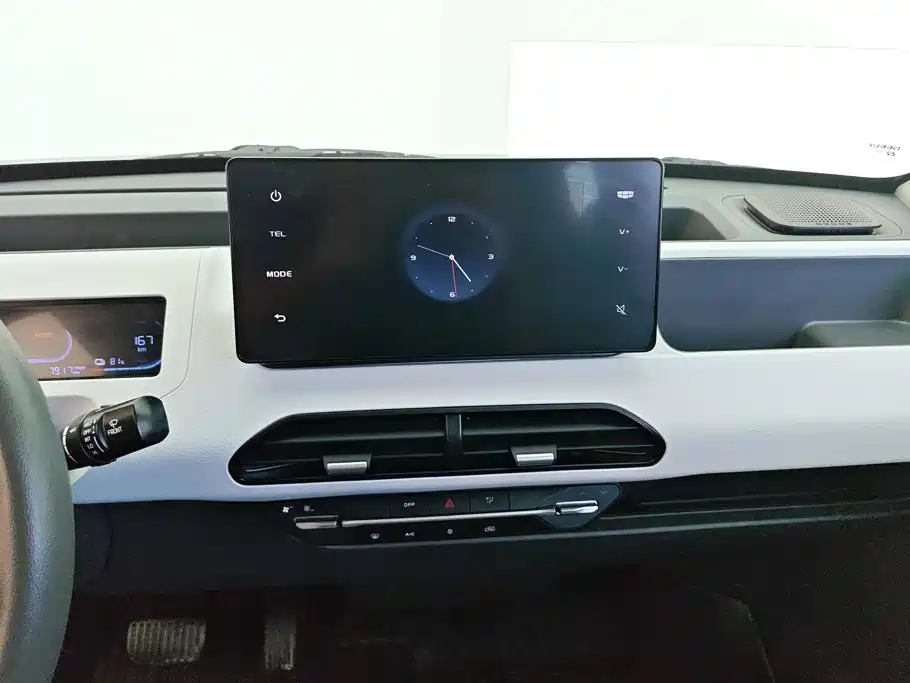 Geely Galaxy Panda 2025 — фото 13