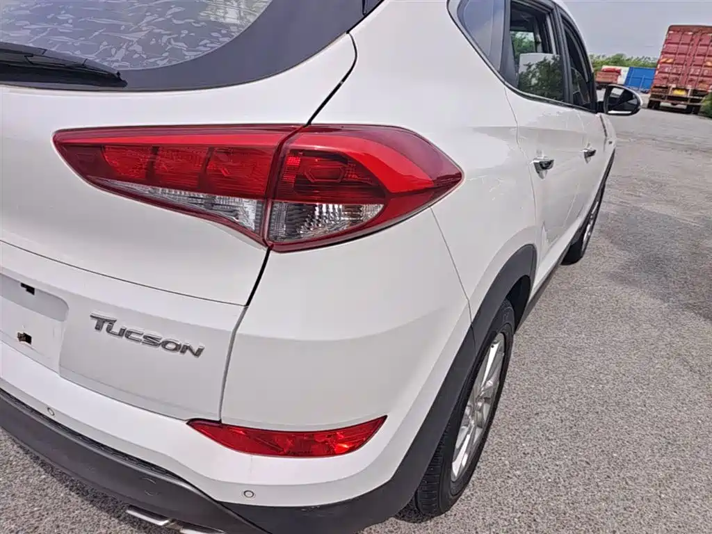 Hyundai Tucson 2017 — фото 8