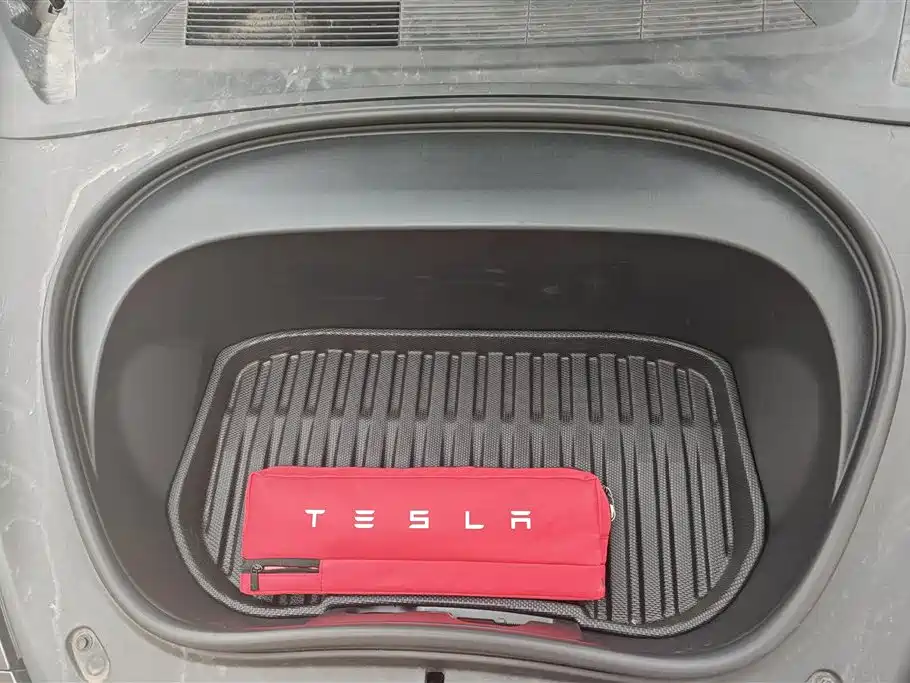 Tesla Model 3 2023 — фото 10
