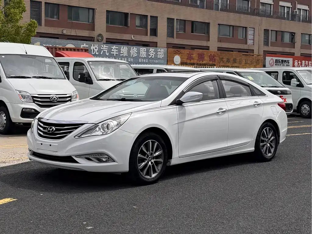 Hyundai Sonata 2016 — фото 1
