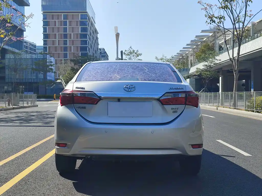 Toyota Corolla 2018 — фото 5