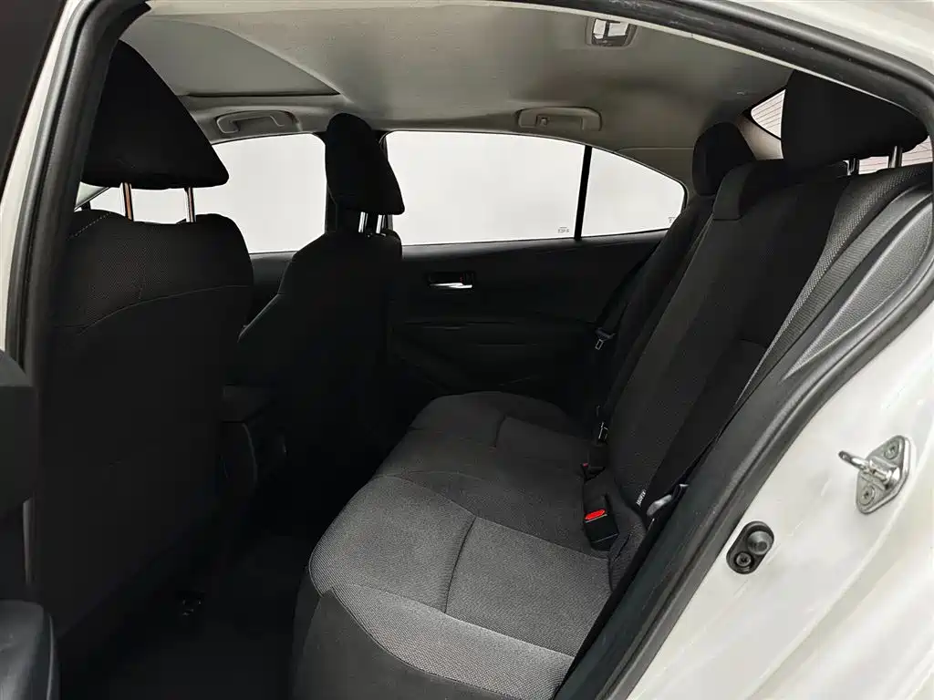 Toyota Corolla 2021 — фото 13