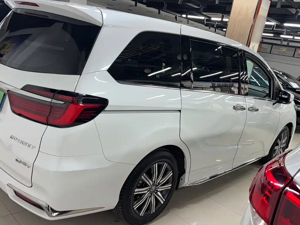 Honda Odyssey 2024 — фото 14