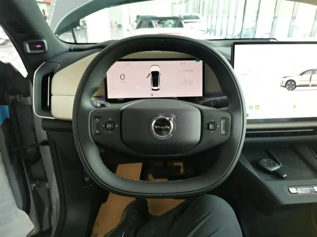 Volvo XC70 PHEV 2025 — фото 11