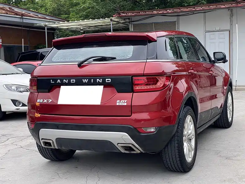 Landwind X7 2015 — фото 12