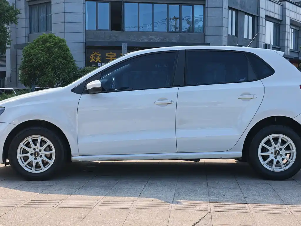 Volkswagen Polo 2014