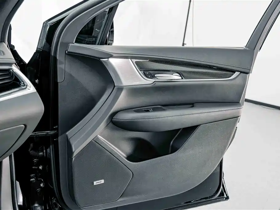 Cadillac XT6 2025 — фото 16