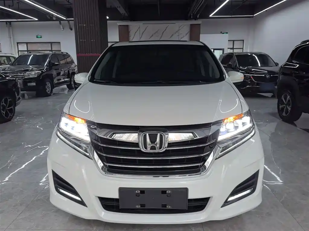 Honda Elysion 2019 — фото 3