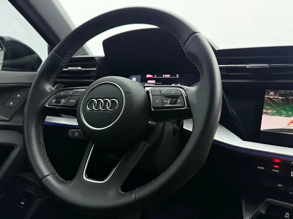 Audi A3 2023 — фото 13
