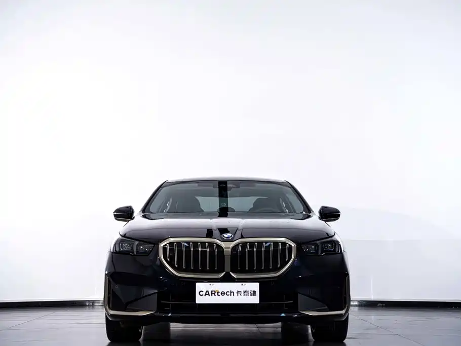BMW 5 Series 2024