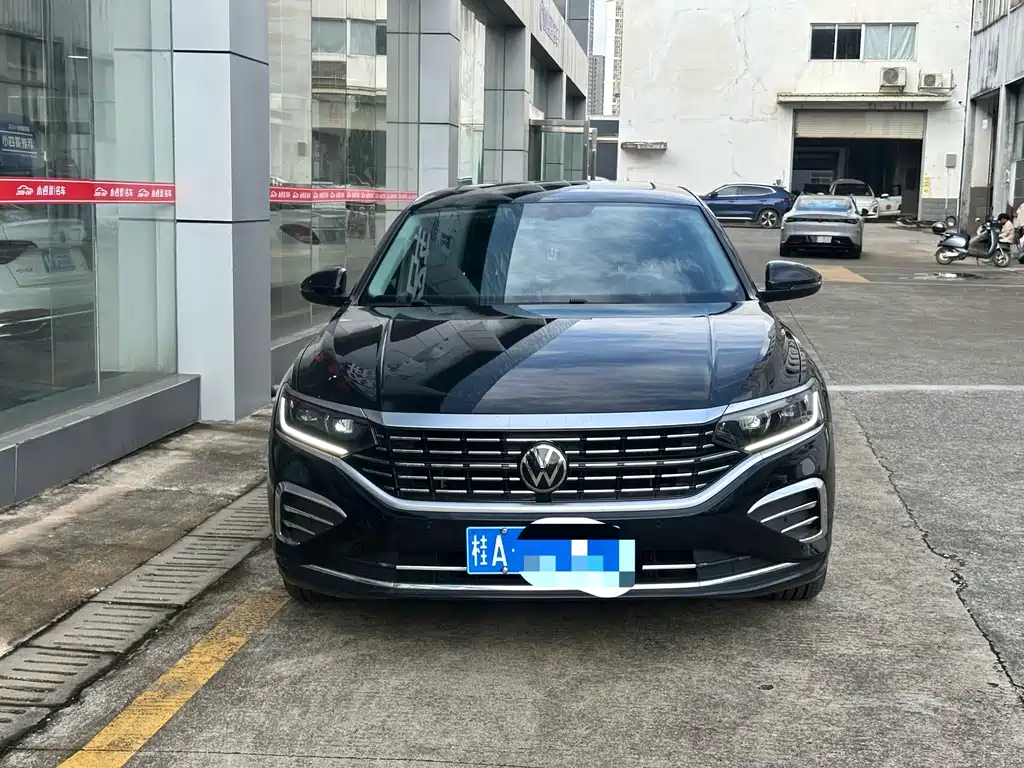 Volkswagen Passat 2023